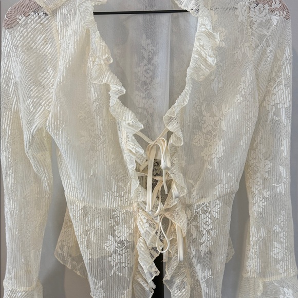 Francesca's Collections Cream Lace Ruffled Tie-Front Blouse - Picture 4 of 7